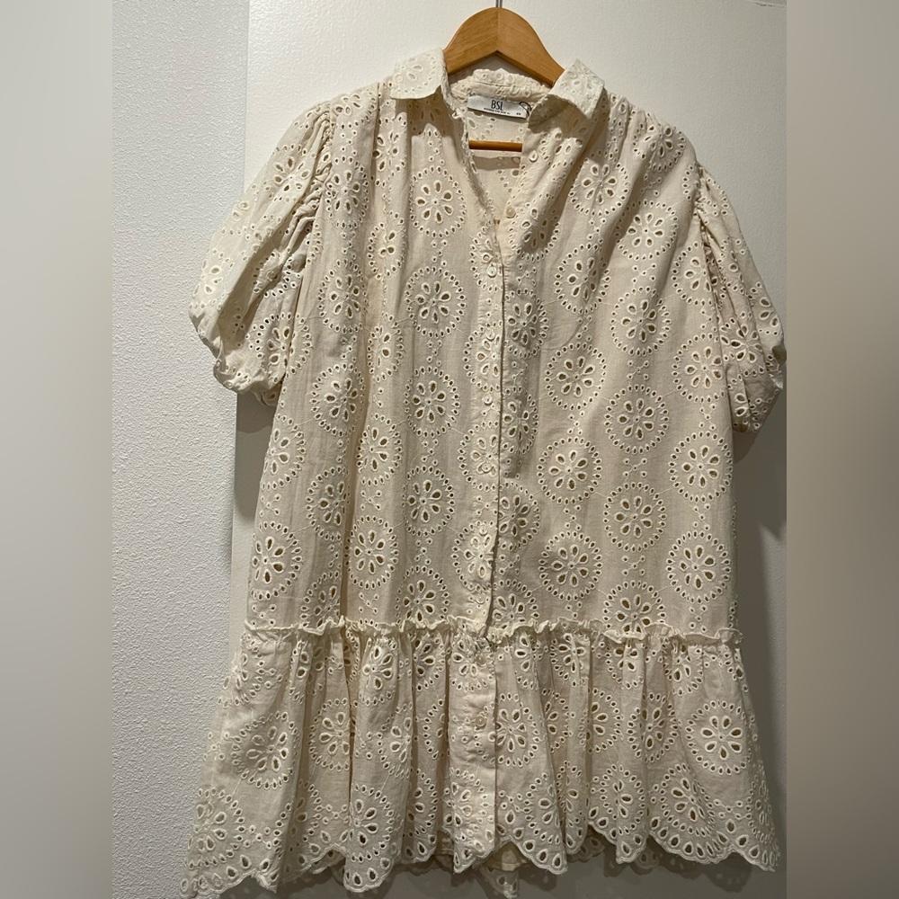 Cream Eyelet‎ Lace Women's Top